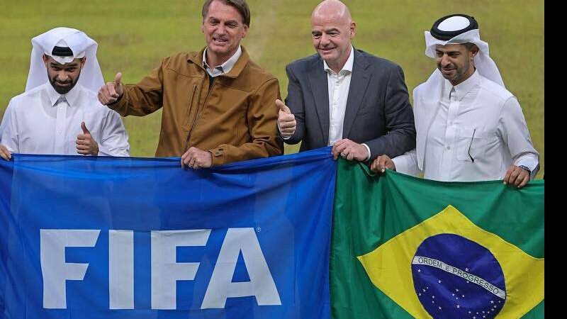 Bolsonaro disse ser favorável à Copa de dois em dois anos