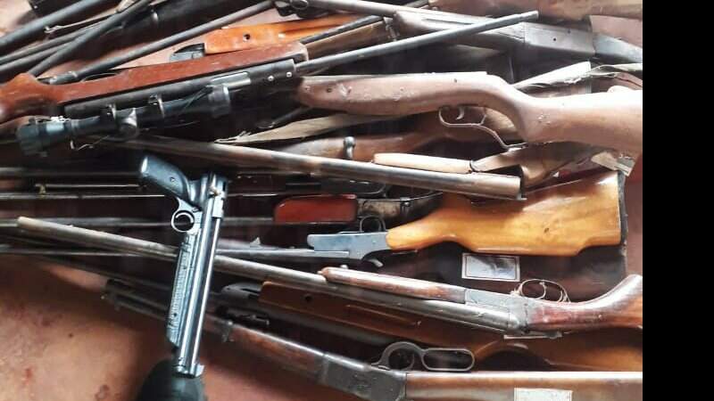 Polícia encontra 31 armas de fogo em residência de Coxim - Jornal Midiamax
