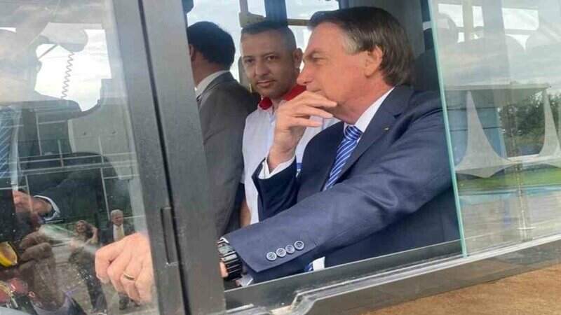 Presidente Jair Bolsonaro na apresentação de ônibus elétrico