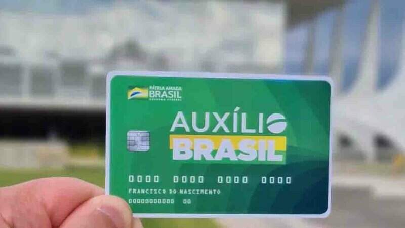 Auxílio Brasil com pagamentos de pelo menos R$ 400 já tem cartão oficial,  com data de liberação; confira · Jornal Midiamax