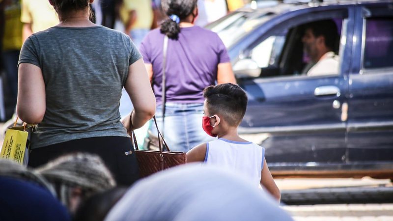 Taxa de contágio continua em 0,89.