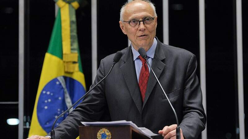 Eduardo Suplicy, ex-senador pelo Estado de São Paulo e atual vereador da cidade de São Paulo.