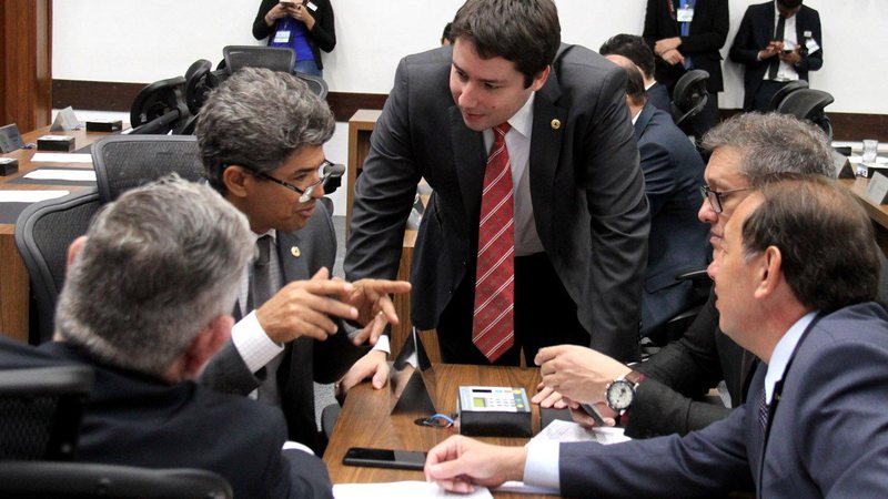 Deputados durante sessão na Assembleia Legislativa de MS. (Foto: Wagner Guimaraes/ALMS)