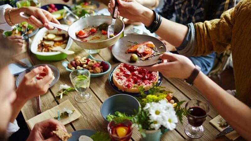 Almoço em família no Dia das Mães pode virar foco de contaminação (Foto: Pixabay)