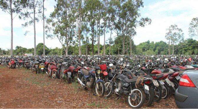 Veículos apreendidos no Pátio do Detran-MS em Campo Grande