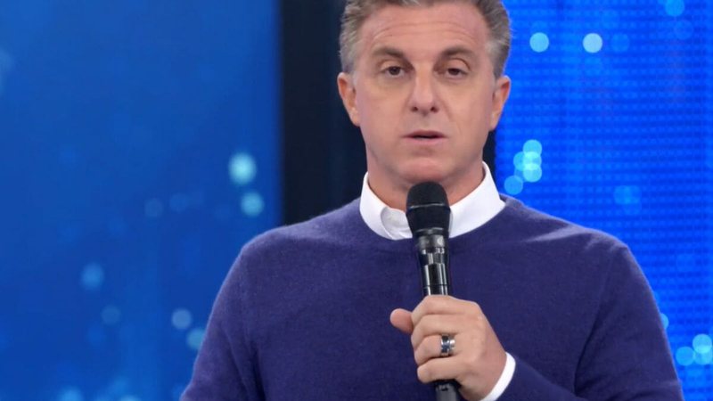 Com a saída de Faustão, Luciano agora comanda as tardes de domingo na Globo