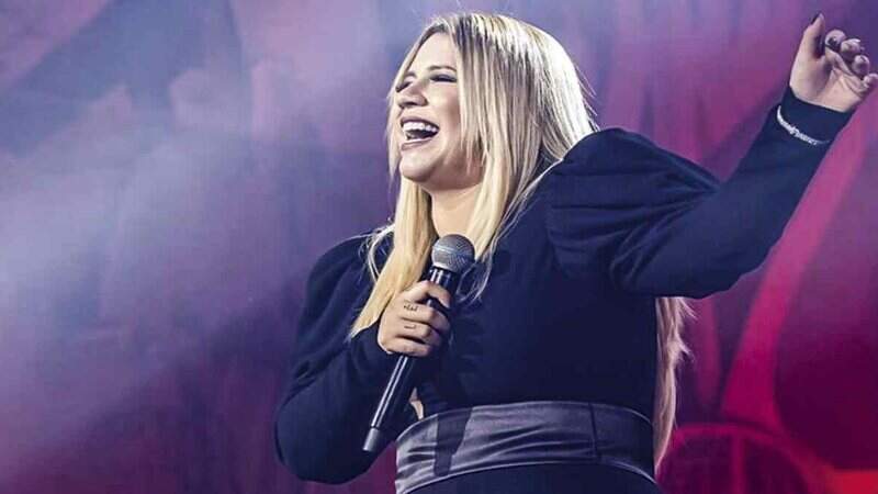 A cantora Marília Mendonça que faleceu em um acidente aéreo