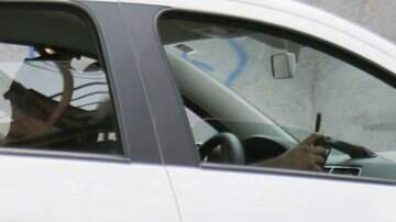 Idoso é preso por atirar várias vezes em motorista de aplicativo ao suspeitar de ‘macumba’