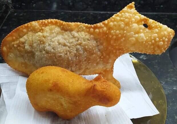 Pastel e coxinha feitos pela empreendedora Mity Yamashiro