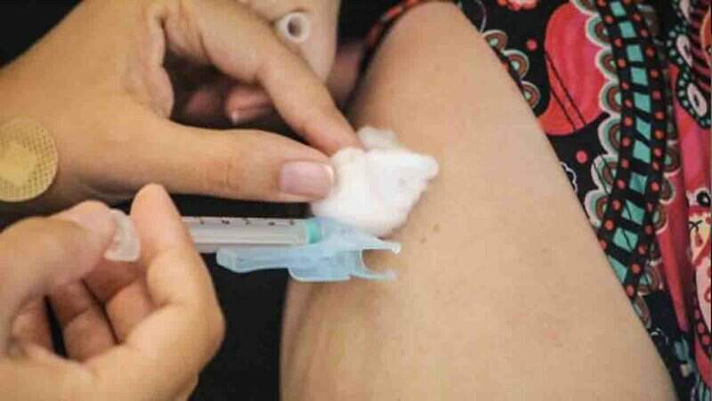 Reações podem ocorrer no período até 72 horas após vacina