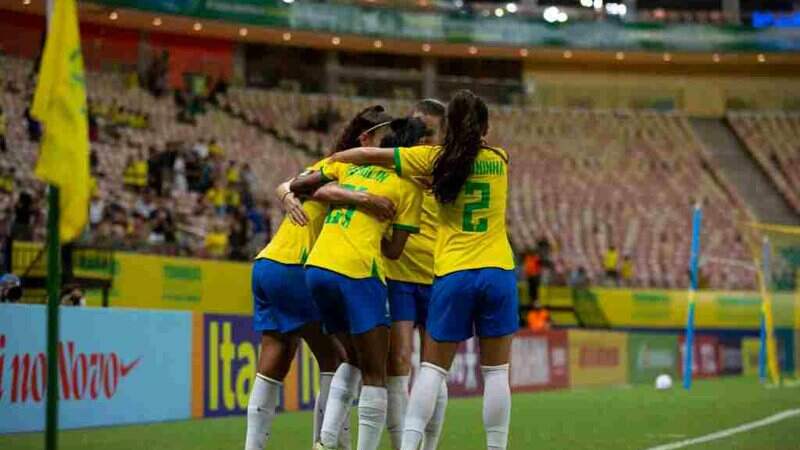 A seleção brasileira feminina goleou a Venezuela por 4 a 1