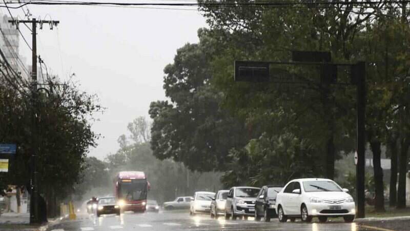 Segundo Inmet, há possibilidade de queda de granizo nesta quinta-feira (14).