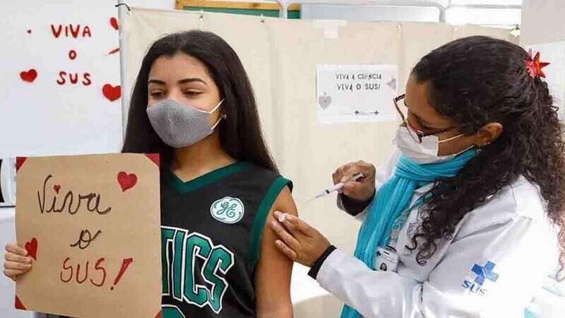 Estudantes de qualquer rede de ensino poderão se vacinar em pontos de imunização