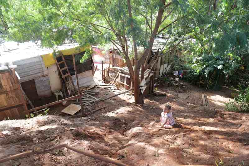 favela do mandela ldf2 - 'Não dá pra ficar lá dentro': comunidades convivem com aguaceiro e barro após chuvas