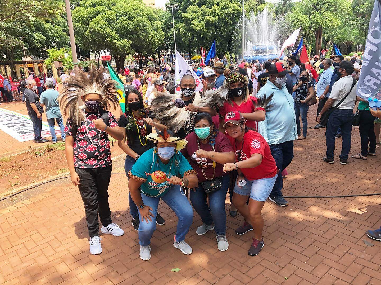 foto uM1dFCc - Manifestantes fazem ato contra Bolsonaro na Praça Ary Coelho no Dia da Consciência Negra