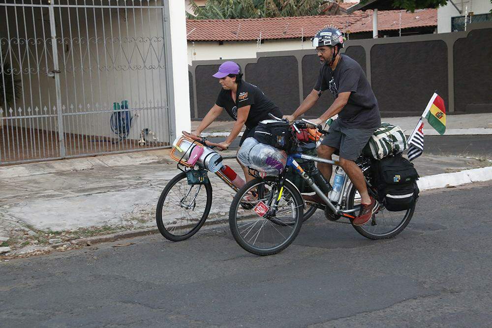 Pedalando, casal que saiu de SP para chegar a Cuiabá quer dar uma passada na Bolívia