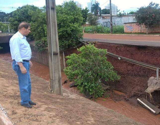 No entanto, esta foto deixa claro que ele realmente esteve lá (Divulgação)