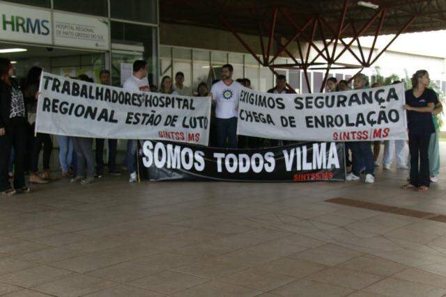 Servidores do HR fizeram protesto nesta terça-feira (Marithê Lopes)
