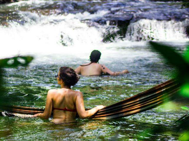 Sítio possui cachoeira e trilhas para os visitantes desfrutarem / Foto: Rafinha Arruda/Divulgação