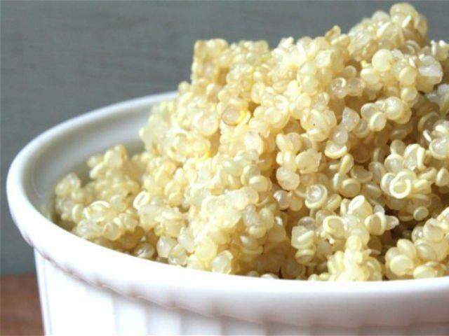 Quinoa pode ser hidratada com água quente por 15 minutos / Foto: Divulgação