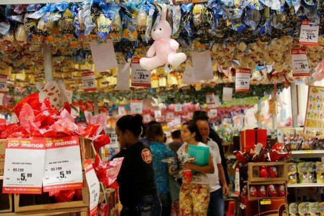 Em 'Páscoa da crise', ovos de chocolate só para os mais chegados