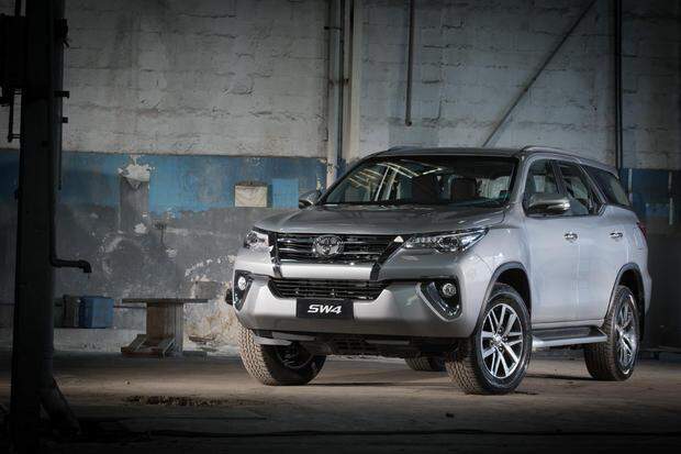 VÍDEO: Toyota apresenta novos lançamentos da Hilux, SW4 e Etios