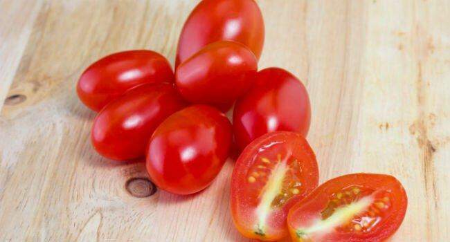 Tomate cereja é mais 'docinho' e decora bem o prato / Foto: Divulgação