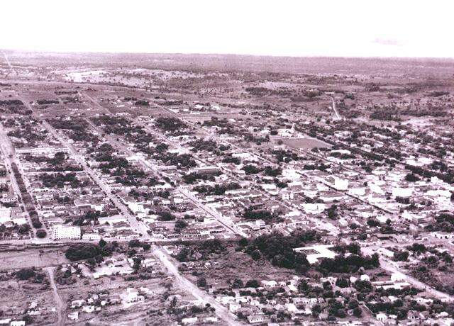 Raridades como esta foto aérea de Campo Grande dos anos 50 estão no grupo (Reprodução/Facebook)