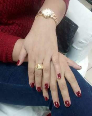 Manicure caprichou no vermelho das unhas da clientes / Divulgação