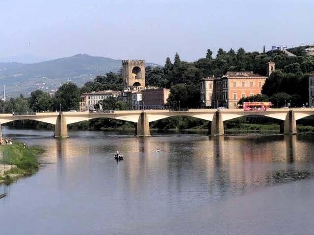 Ponte Vecchio, no Rio Arno (Foto - Arquivo pessoal)