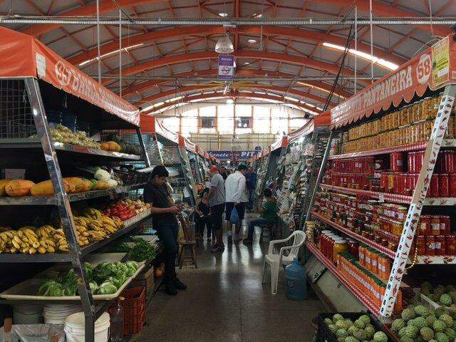 Cerca de 5 mil pessoas visitam diariamente os corredores do Mercadão (Foto - Guilherme Cavalcante)