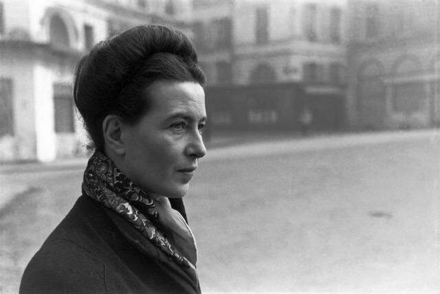 Simone de Beauvoir relacionou a crise com a perda de direitos das mulheres (Reprodução)