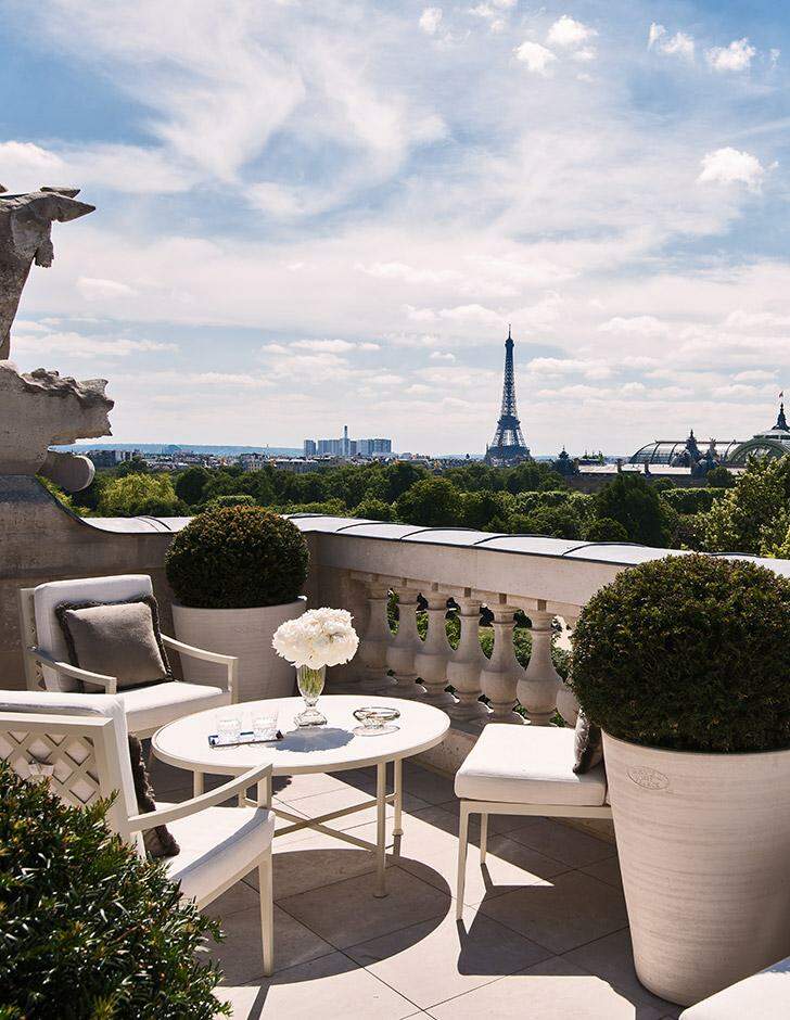 O maravilhoso Hotel de Crillon, reabre em Paris.