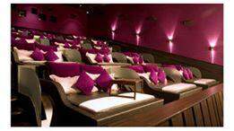 No escurinho do Cinema. Um cinema feito para casais.