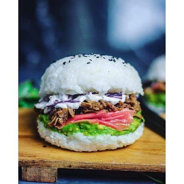 Hambúrguer de sushi, a nova moda japonesa