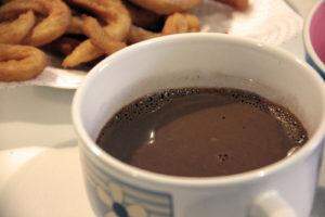 Gemada, chocolate quente e outras bebidas que combinam com o frio