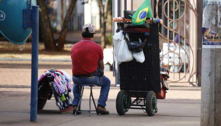 20 anos após Camelódromo, ambulantes voltam para ruas centrais de Campo Grande
