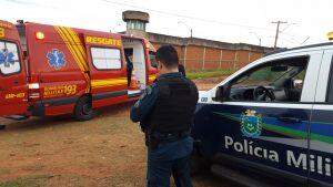 Após confusão em família, jovem acerta pedrada na cabeça do primo e foge