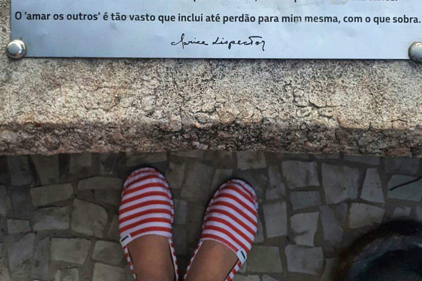No 'Dia da Selfie', as 27 maneiras de tirar fotos sozinhas e suas nomenclaturas