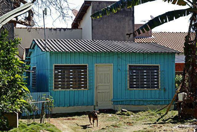 Pelos bairros: 10 casas de madeira que resistem ao tempo e à modernidade