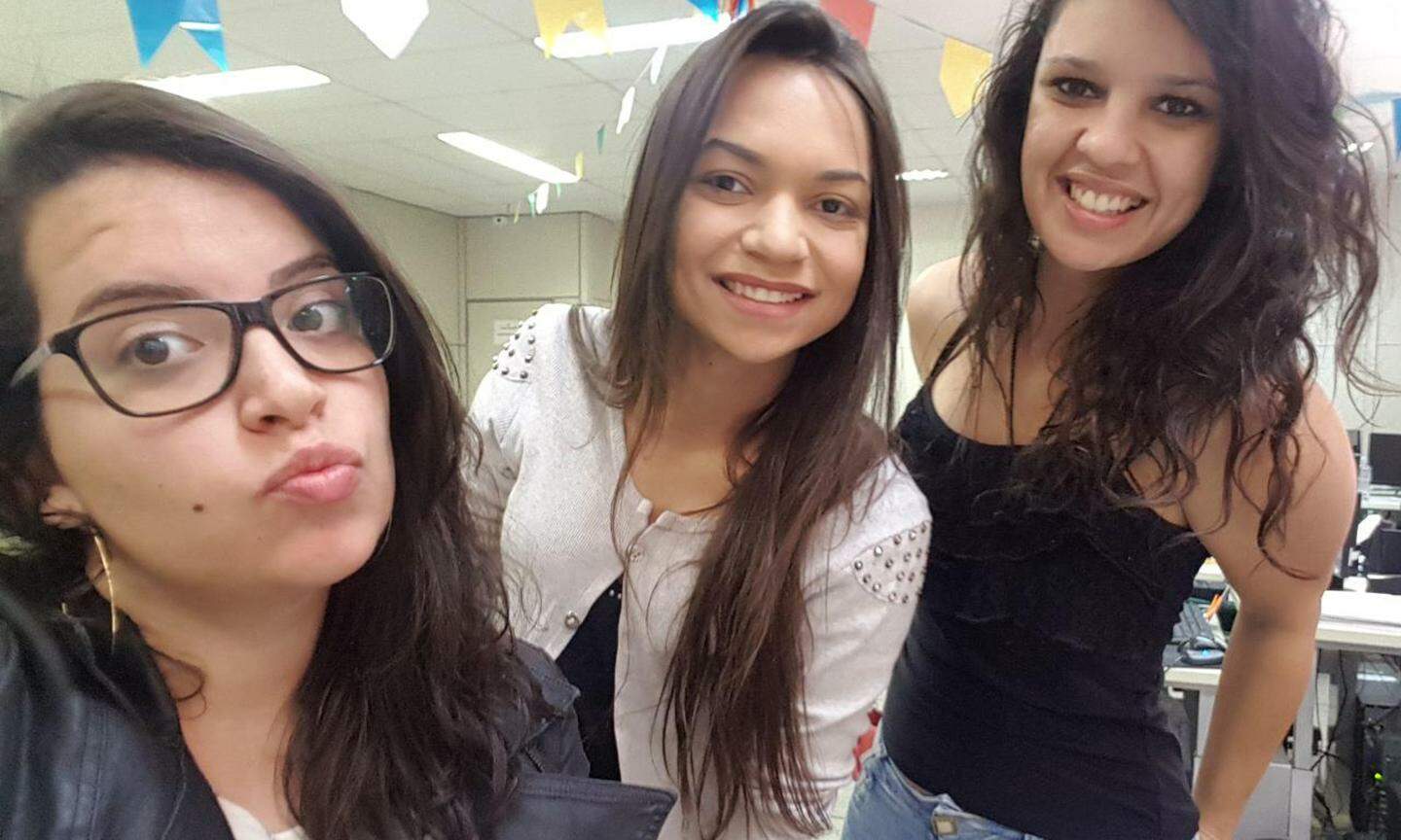 No 'Dia da Selfie', as 27 maneiras de tirar fotos sozinhas e suas nomenclaturas