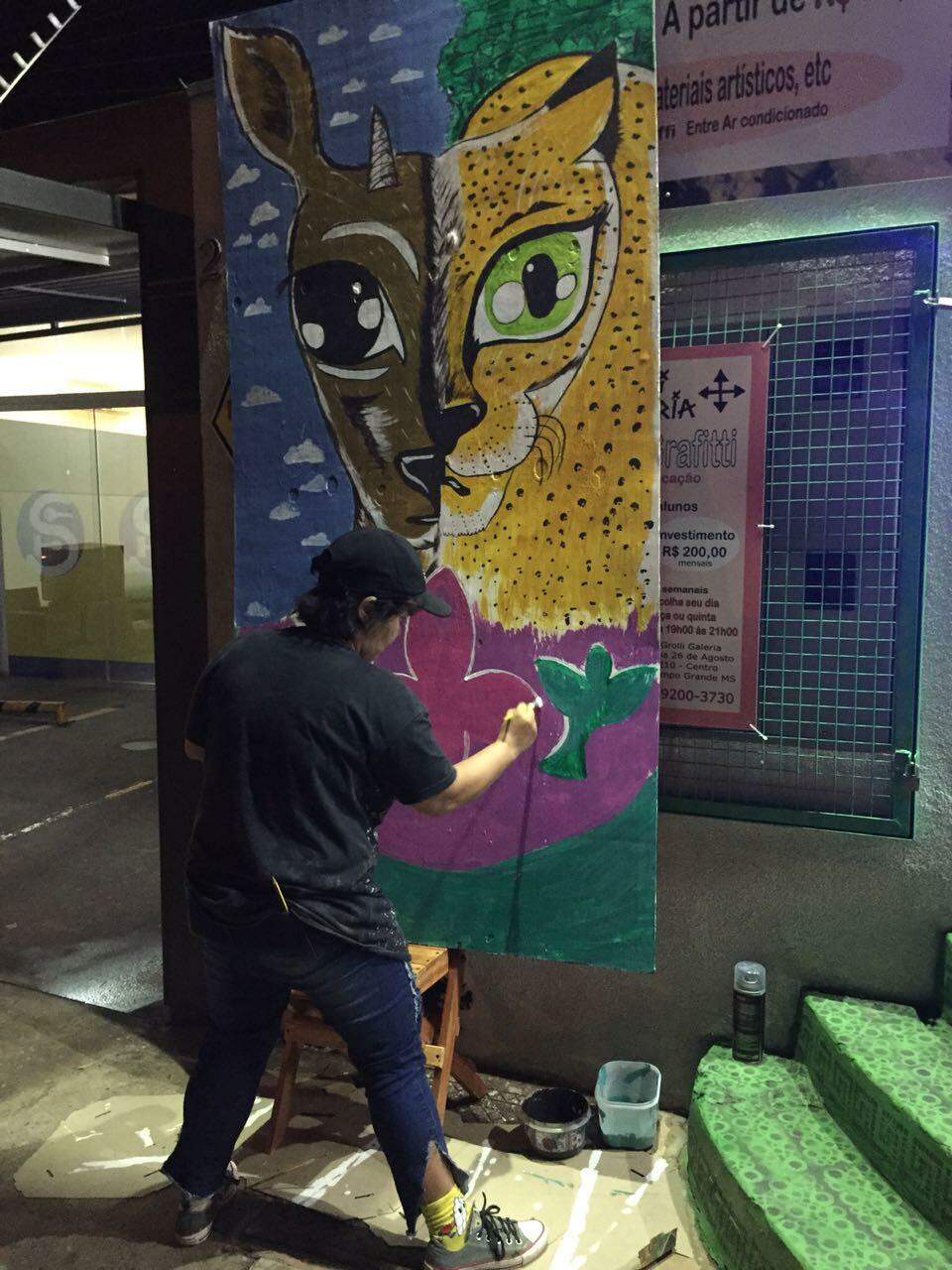 Thays veio de Rio Verde e participou da oficina Conexão Grafite oferecida na Aldeia Urbana Marçal de Souza. (Foto: Tatiana Marin)