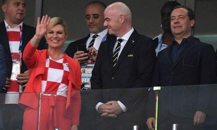 A presidente da Croácia, Kolinda Grabar Kitarovic, é apaixonada por futebol