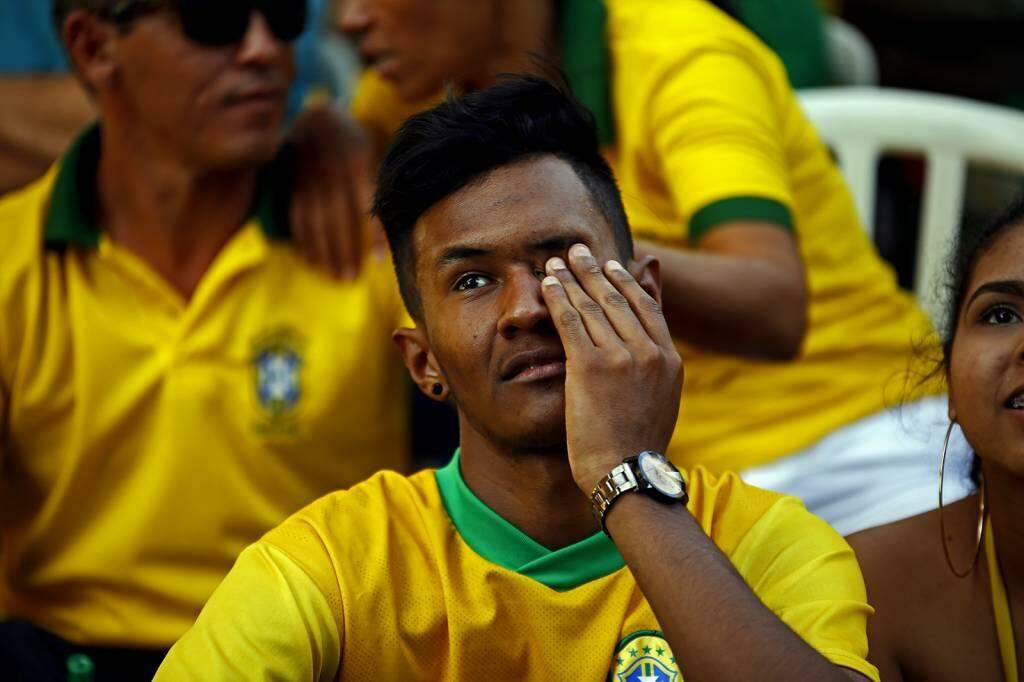 GALERIA: Torcedores na Capital lamentam eliminação do Brasil na Copa do Mundo