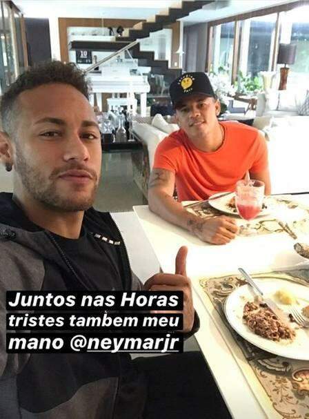 Sumido após Copa, Neymar "reaparece" em foto de irmão de criação