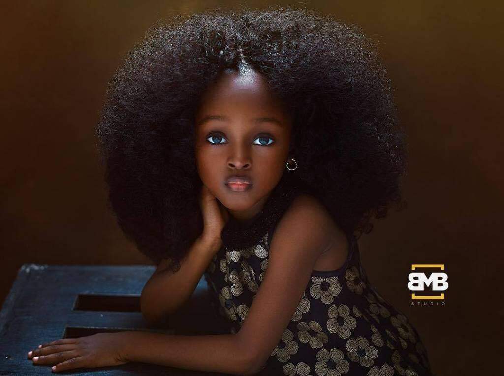 Nigeriana de apenas 5 anos é considerada a "garota mais bonita do mundo"