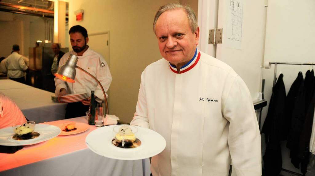Morre Joël Robuchon, o cozinheiro com mais estrelas Michelin da história