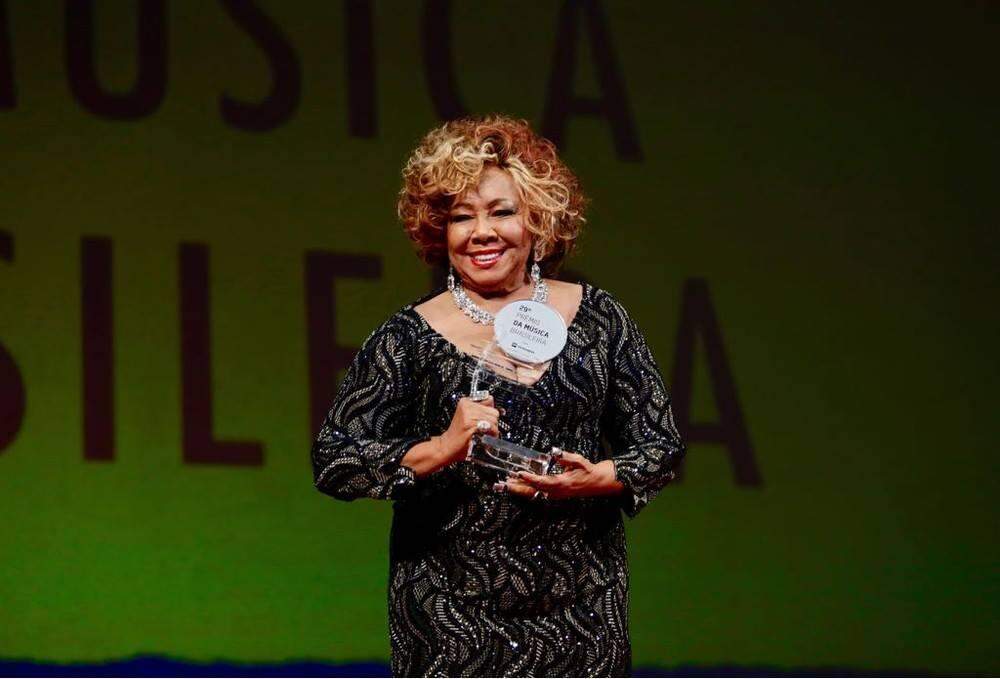 Alcione, melhor cantora no Prêmio da Música Brasileira