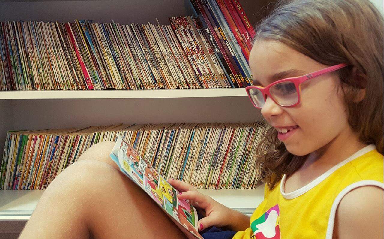 Colecionadoras de livros - Júlia lê desde os 3 anos. | Foto: Arquivo Pessoal