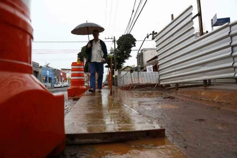 Efeitos da chuva preocupam moradores da periferia de Campo Grande